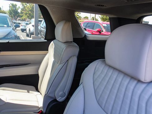 Used 2023 Hyundai Palisade Limited FWD image 23