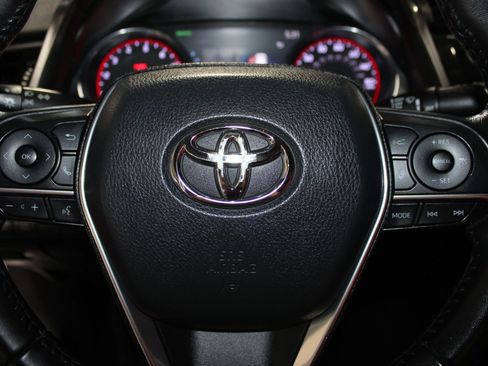 Used 2020 Toyota Camry XSE FWD image 20