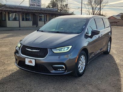 Used 2023 Chrysler Pacifica Touring-L