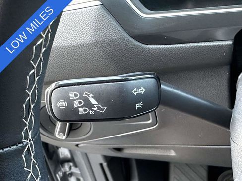 Used 2024 Volkswagen Tiguan SE image 23