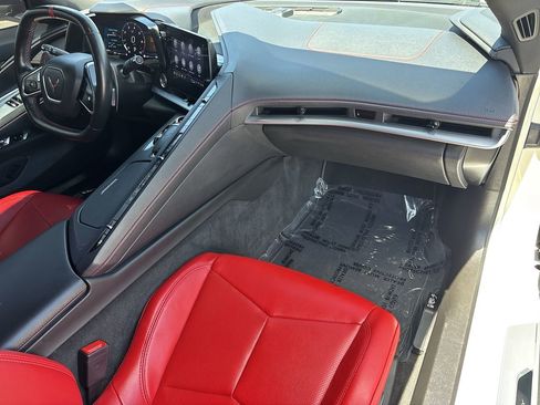 Used 2022 Chevrolet Corvette Stingray Coupe w/ 1LT RWD image 9