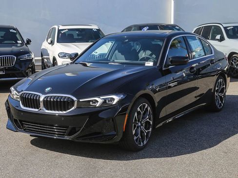New 2026 BMW 330i Sedan w/ Convenience Package RWD image 3