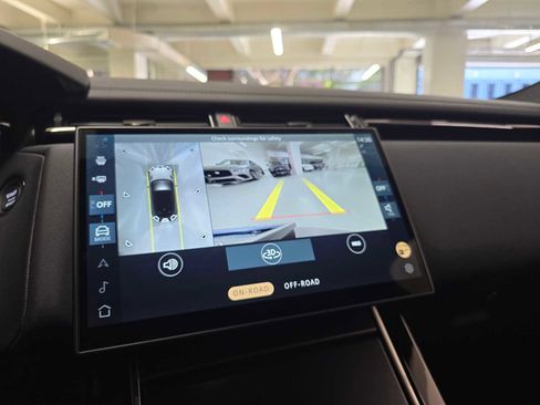 New 2026 Land Rover Range Rover Velar Dynamic SE image 30