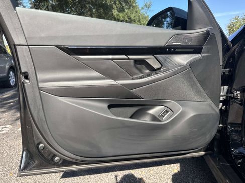 Certified 2025 BMW 530i xDrive image 16