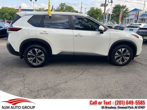 Used 2023 Nissan Rogue SV AWD/4WD image 14