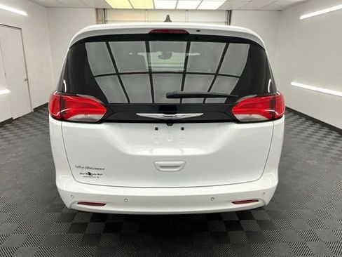 Used 2024 Chrysler Voyager LX FWD image 24