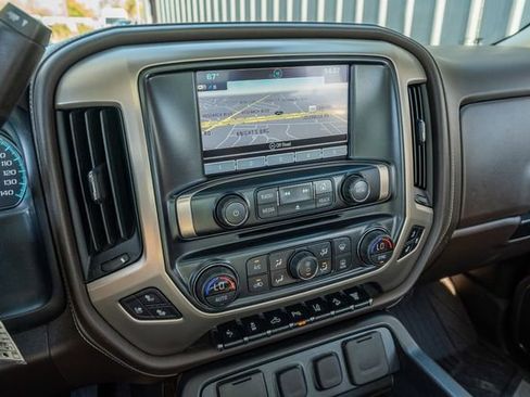Used 2019 GMC Sierra 2500 Denali w/ Duramax Plus Package image 27