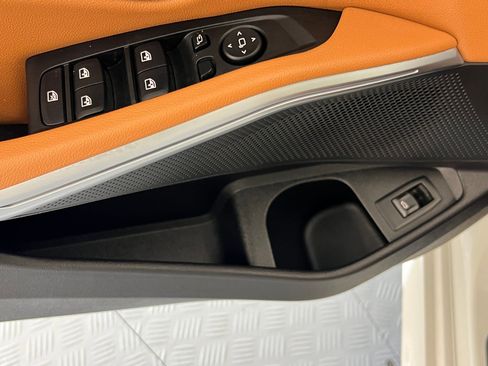 Used 2025 BMW 330i xDrive Sedan w/ Premium Package AWD/4WD image 22