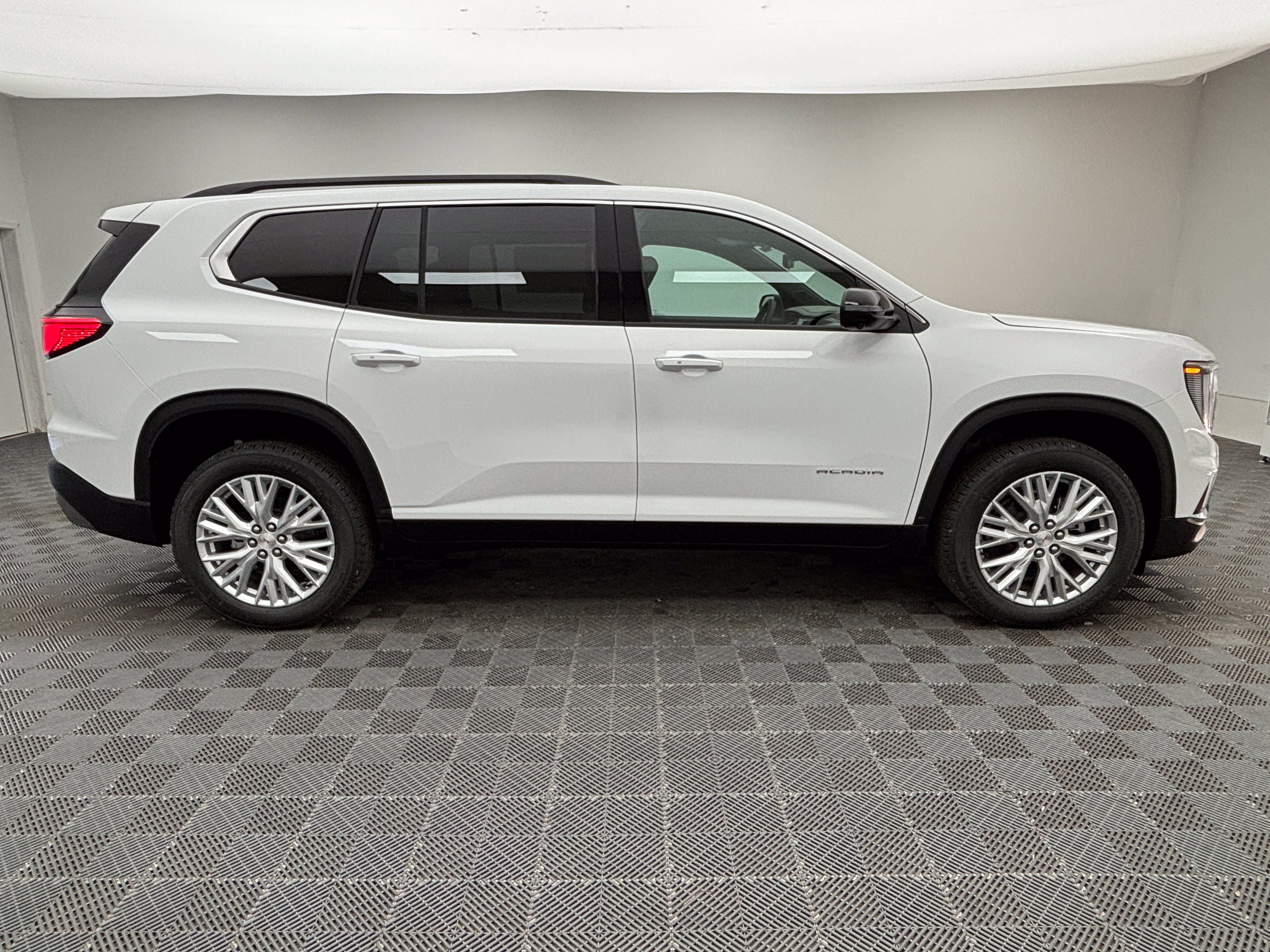 New 2027 GMC Acadia Elevation w/ Elevation Premium Package AWD/4WD image 9