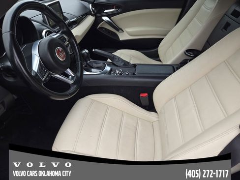 Used 2019 FIAT 124 Spider Lusso RWD image 10