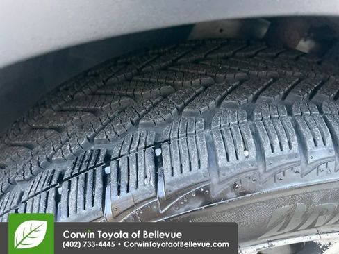 Used 2017 Ford Escape Titanium image 26