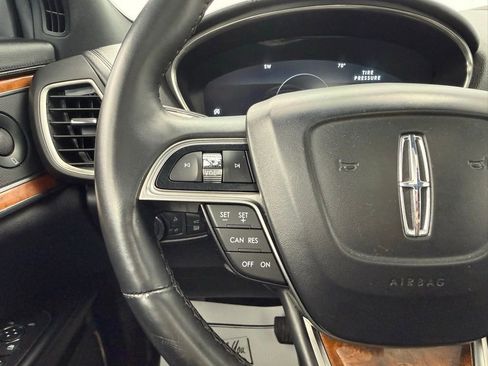 Used 2019 Lincoln Nautilus Reserve image 29