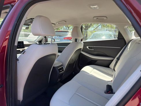 Certified 2025 Hyundai Sonata SEL FWD image 6