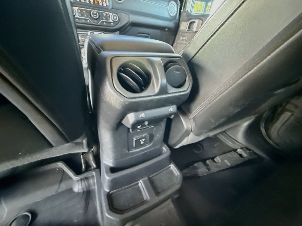 Used 2023 Jeep Wrangler Unlimited Sahara w/ Cold Weather Group AWD/4WD image 27