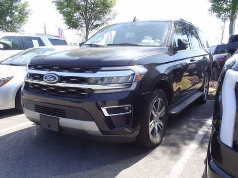 Used 2024 Ford Expedition Limited RWD image 1