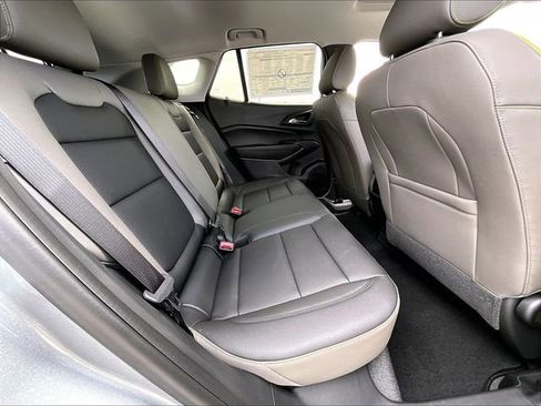 New 2026 Chevrolet Trax ACTIV w/ Sunroof Package FWD image 26