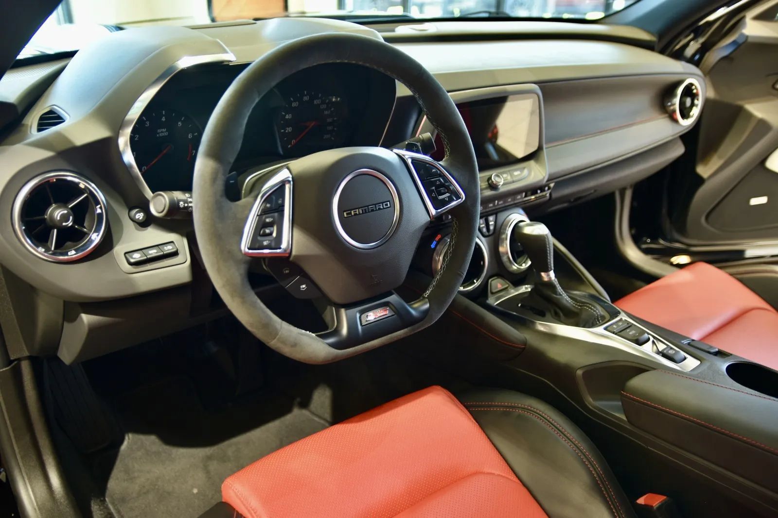 Used 2023 Chevrolet Camaro SS RWD image 11