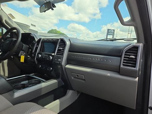 Used 2019 Ford F350 XLT w/ XLT Premium Package AWD/4WD image 13