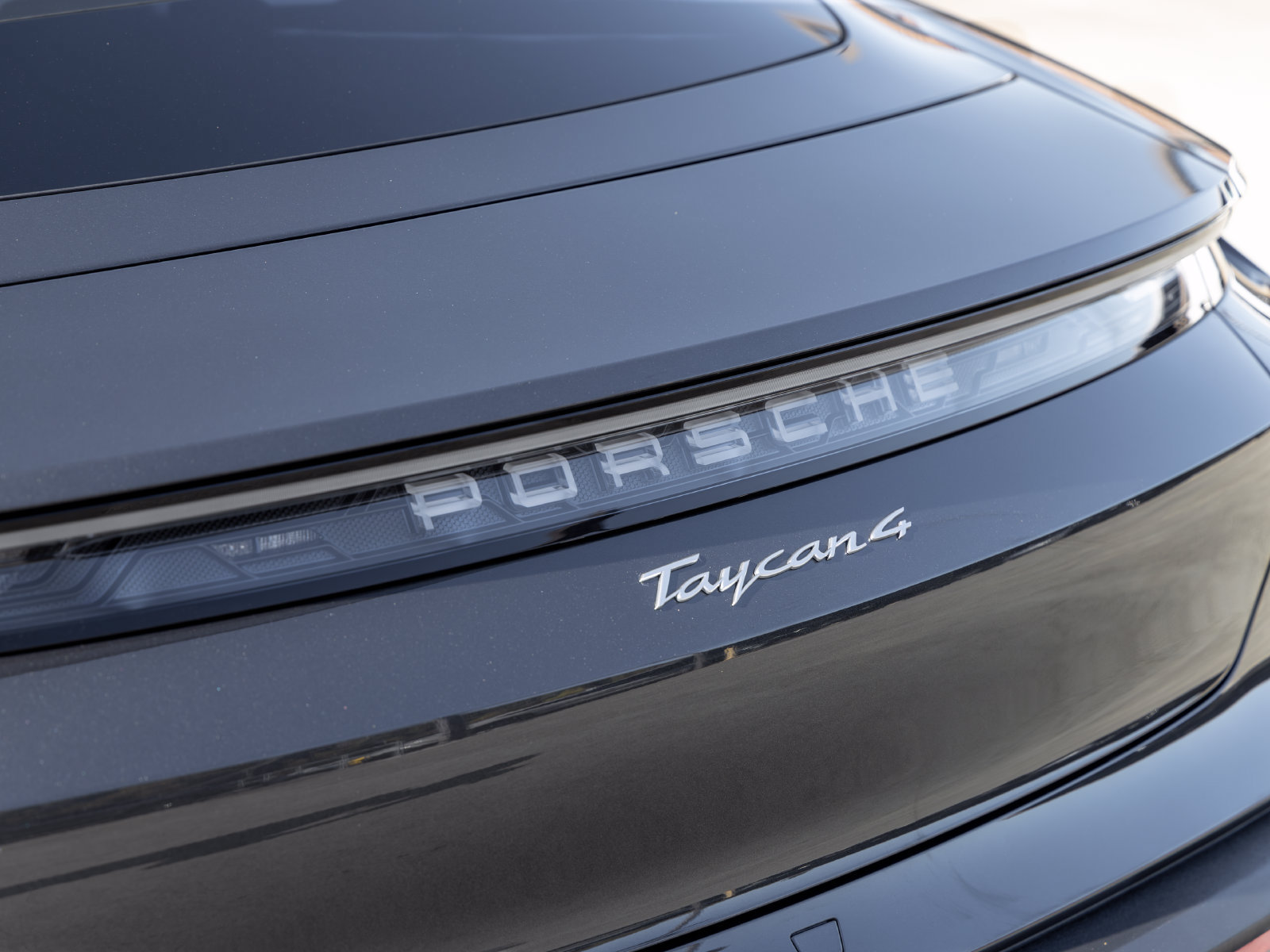 Certified 2026 Porsche Taycan AWD/4WD image 19