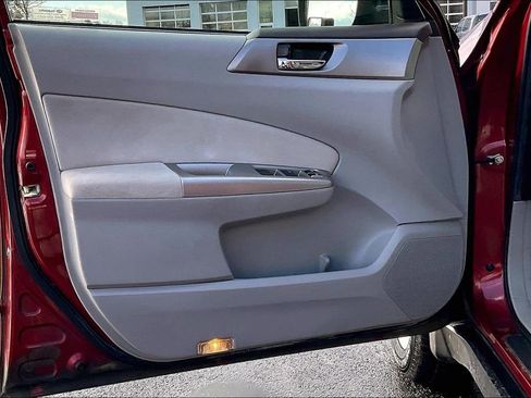 Used 2010 Subaru Forester 2.5X Limited image 26