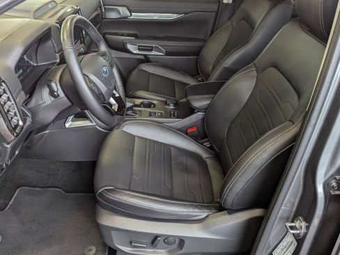 Used 2024 Ford Ranger Lariat w/ Trailer Tow Package image 24