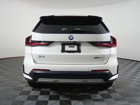 Used 2024 BMW X1 xDrive28i w/ Premium Package AWD/4WD image 4