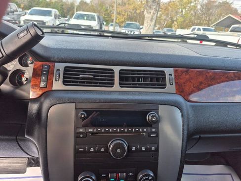 Used 2010 GMC Yukon SLE w/ Convenience Package image 13