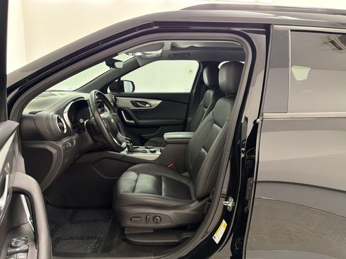 Used 2022 Chevrolet Blazer LT w/ Sound & Technology Package FWD image 5