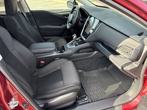 Used 2025 Subaru Outback Premium AWD/4WD image 31