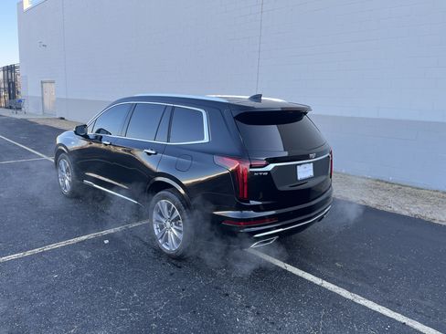 Used 2024 Cadillac XT6 Premium Luxury w/ Technology Package image 4
