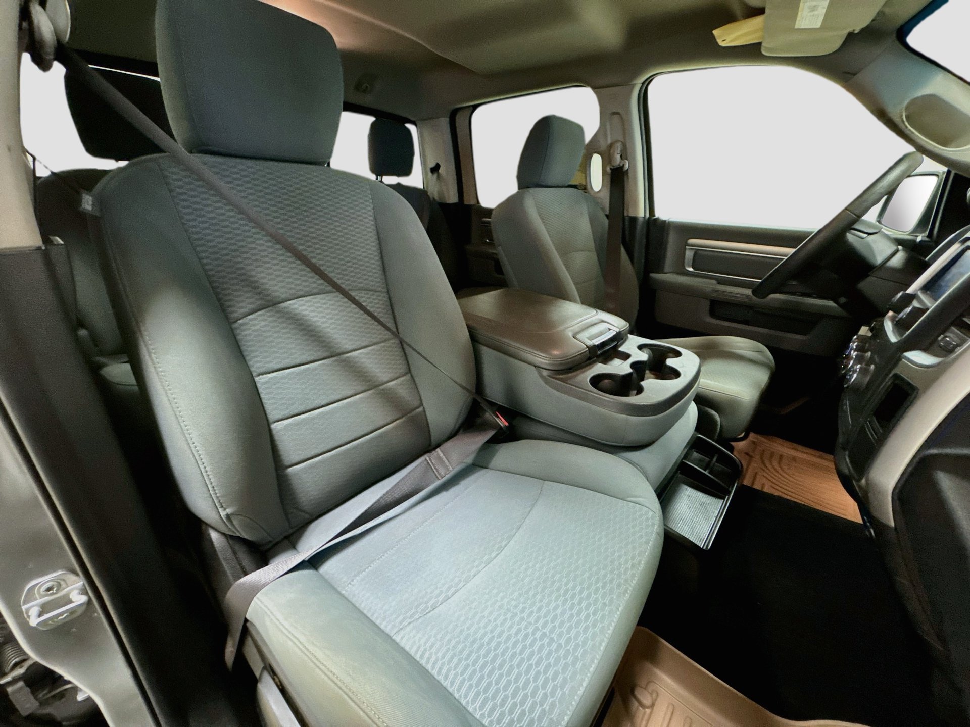 Used 2019 RAM 1500 Classic SLT RWD image 27