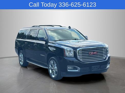Used 2018 GMC Yukon XL SLT w/ Open Road Package AWD/4WD image 2