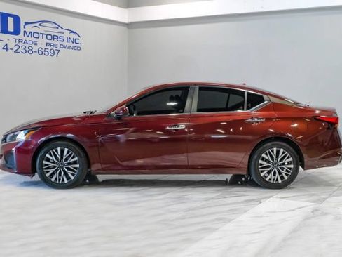 Used 2023 Nissan Altima 2.5 SV FWD image 17