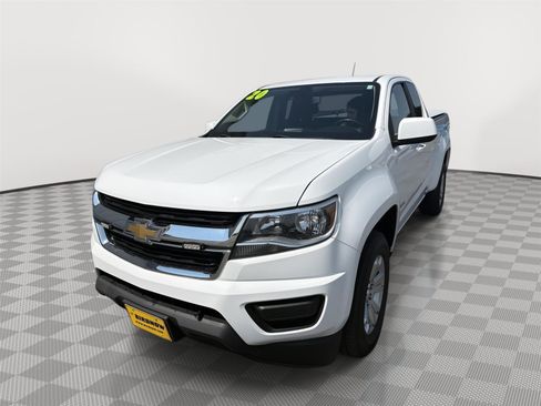 Used 2020 Chevrolet Colorado LT w/ Safety Package RWD image 5