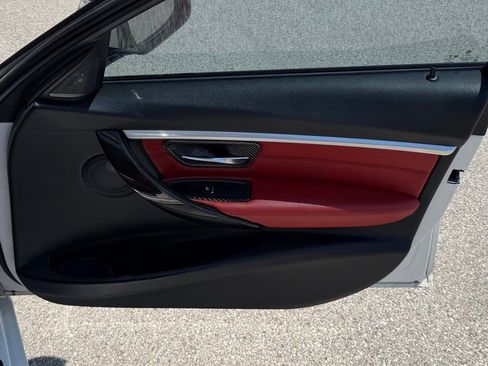 Used 2017 BMW 330e RWD image 31