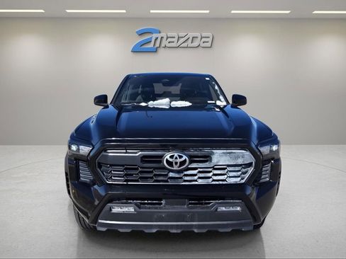 Used 2024 Toyota Tacoma TRD Off-Road image 8