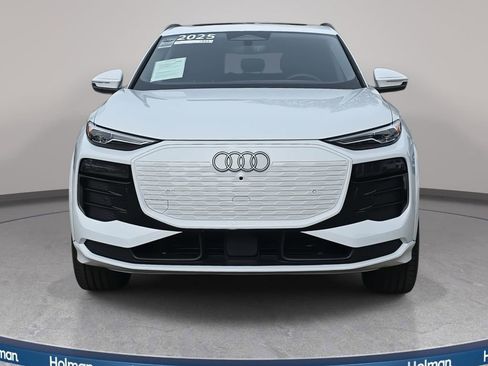 Certified 2025 Audi Q6 e-tron Premium w/ Convenience Package image 2