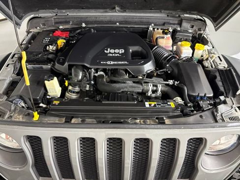 Used 2022 Jeep Wrangler Unlimited Rubicon AWD/4WD image 37