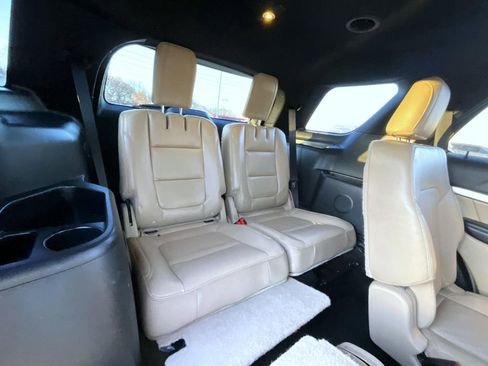 Used 2017 Ford Explorer XLT w/ Equipment Group 202A image 20