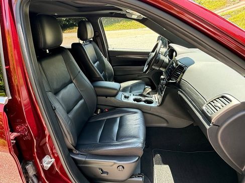 Used 2019 Jeep Grand Cherokee Limited AWD/4WD image 19