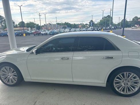 Used 2012 Chrysler 300 Limited RWD image 6