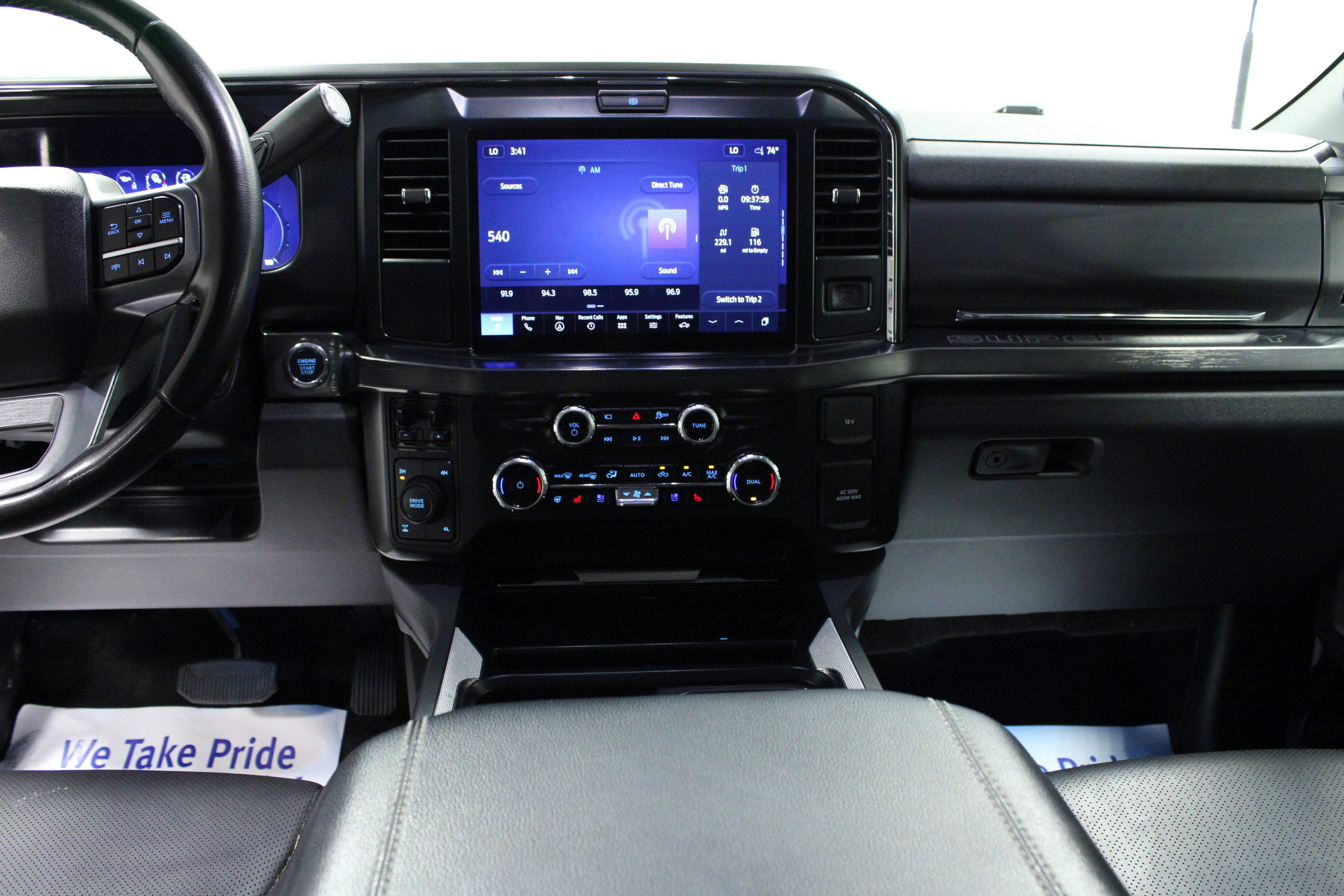 Used 2025 Ford F250 Lariat w/ Black Appearance Package AWD/4WD image 18