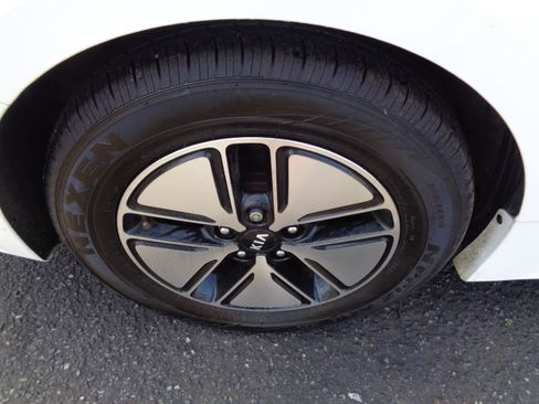 Used 2012 Kia Optima Hybrid image 25