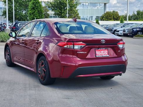 Used 2022 Toyota Corolla LE FWD image 5