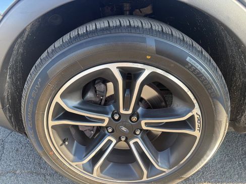 Used 2015 Ford Explorer Sport w/ Equipment Group 401A image 9