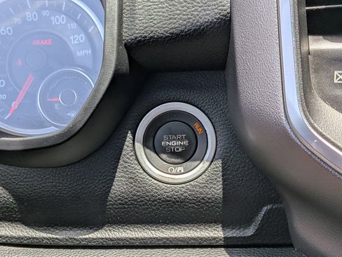 Used 2019 RAM 1500 Big Horn AWD/4WD image 28