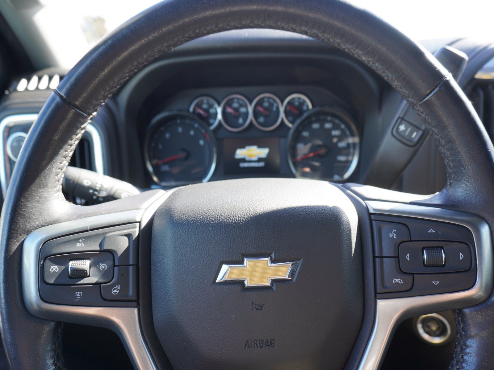 Used 2023 Chevrolet Silverado 2500 LT AWD/4WD image 24