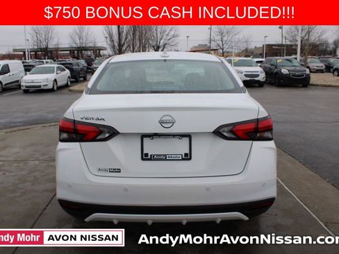 New 2025 Nissan Versa SV image 4