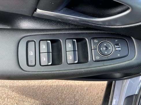Used 2025 Hyundai Sonata SEL FWD image 7
