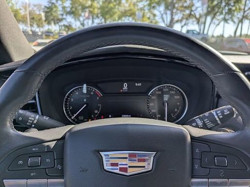 Used 2024 Cadillac XT6 Luxury FWD image 30